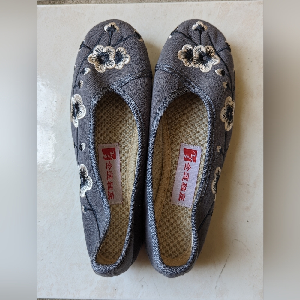 Vintage Style Floral Pattern Cloth Shoes Size 5 Women Embroidered Flat Shoes